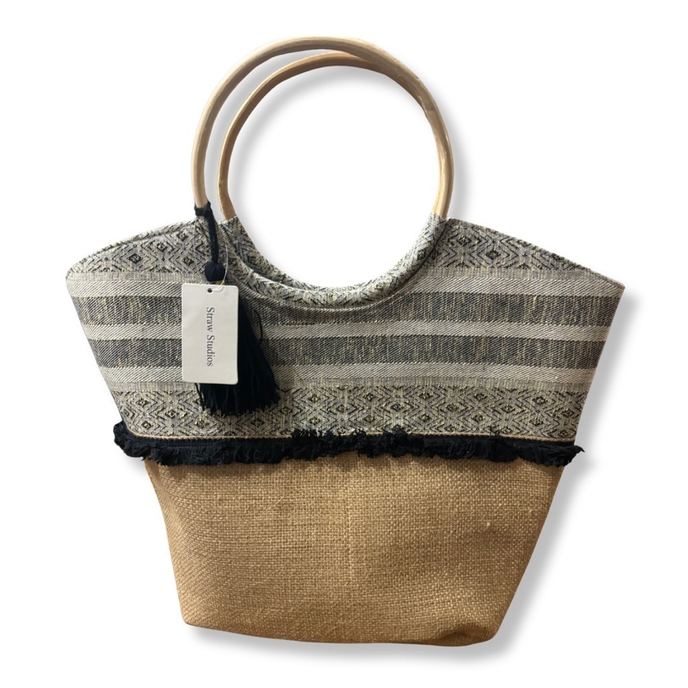 🏖️ Straw Studios Woven Tote Bag – New With Tag ✨